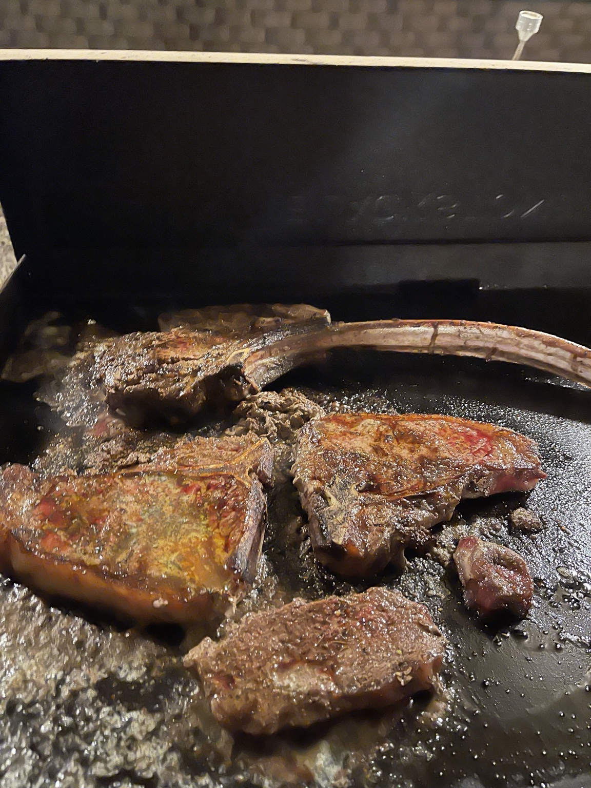 Cooked beef steaks